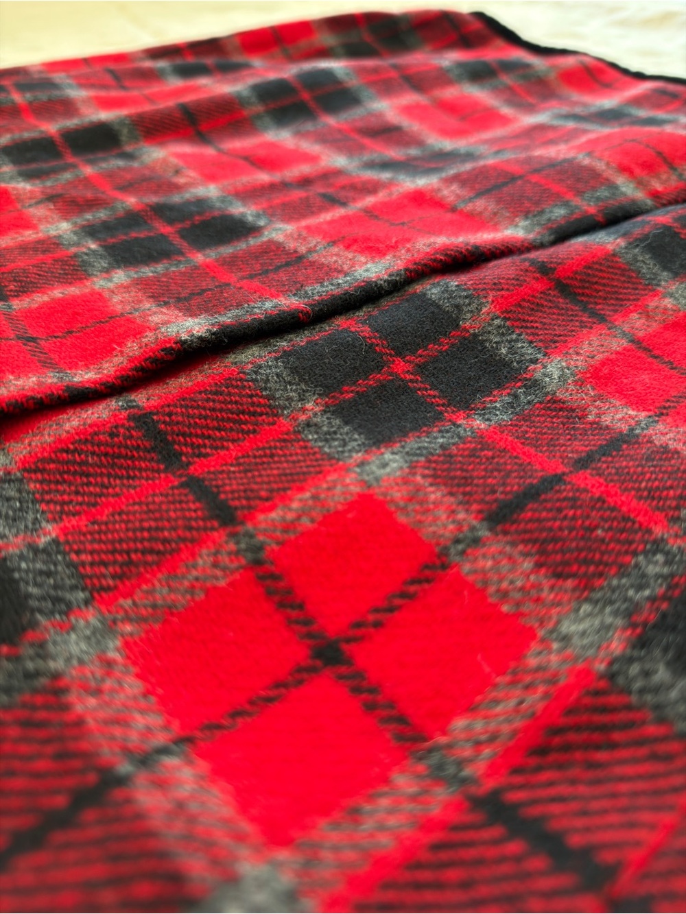 Wool blend vintage Red tartan plaid wrap mini skirt - Picture 7 of 12